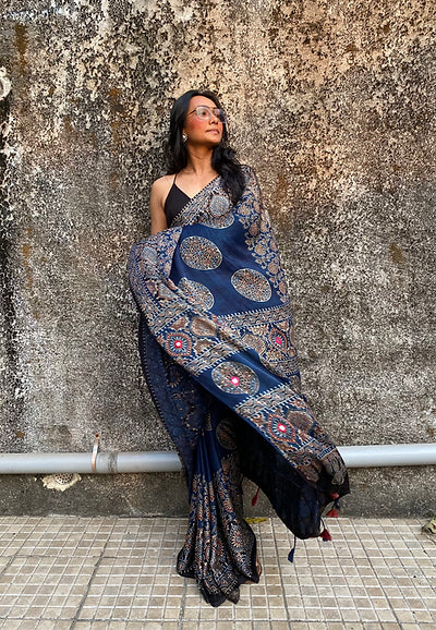 Dhara modal silk embroidered pallu saree