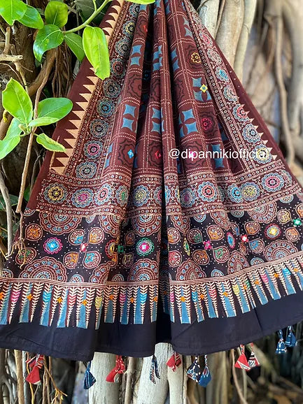 Mohua dupatta- Badan pe sitaare