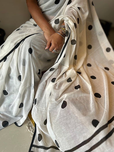 B & W mini polka saree