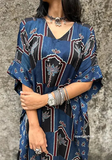 Neela Ghar Kaftan dhoti set