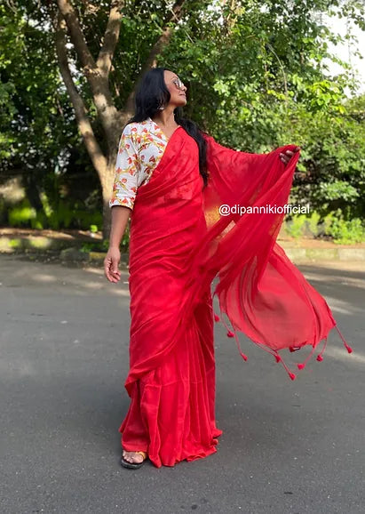 Red mul saree