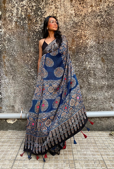 Dhara modal silk embroidered pallu saree