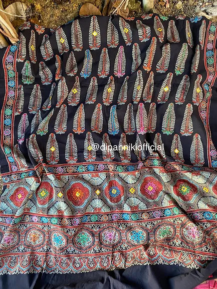 Kaala Anaaras dupatta- Badan pe sitaare
