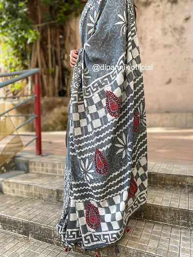 Grey mul cotton saree