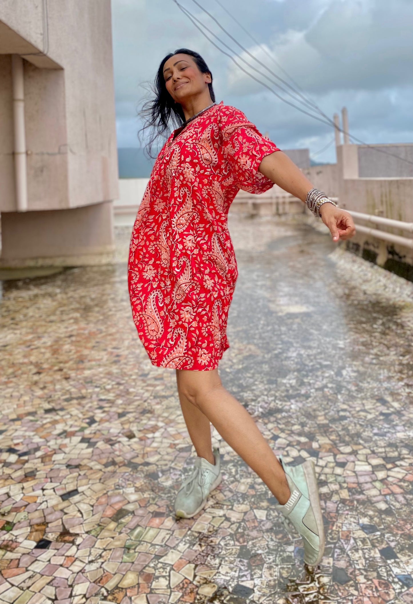 Red kairi Bulbuli Oversized shirt dress