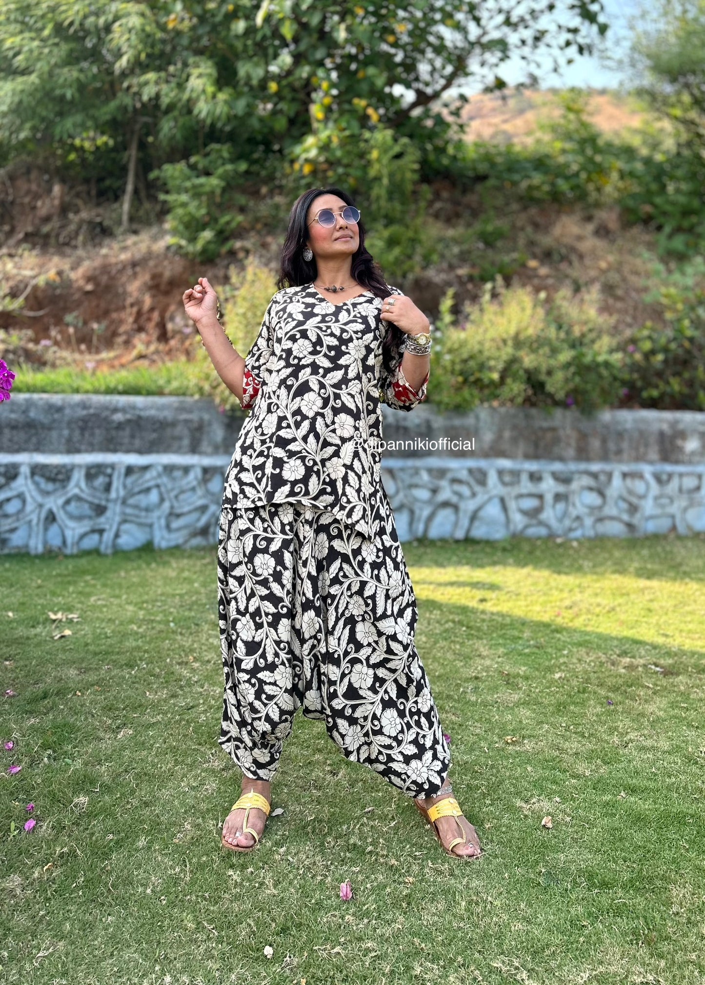 Charcoal Gulabo Harem co-ord set