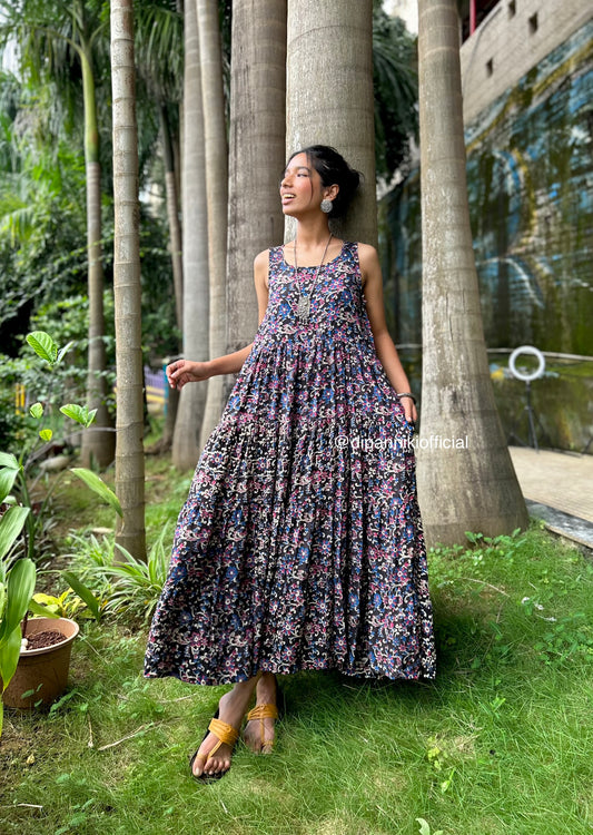 Kaali Pinky Gulabo
