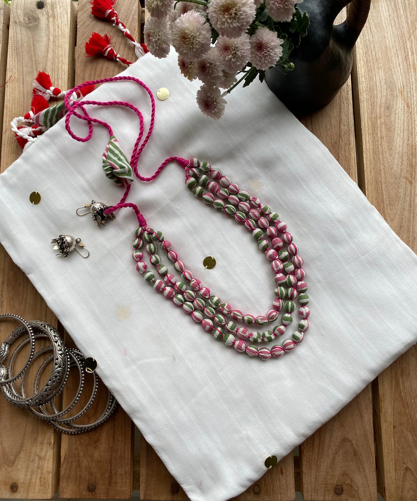 Kora Tikli Mul Cotton Saree