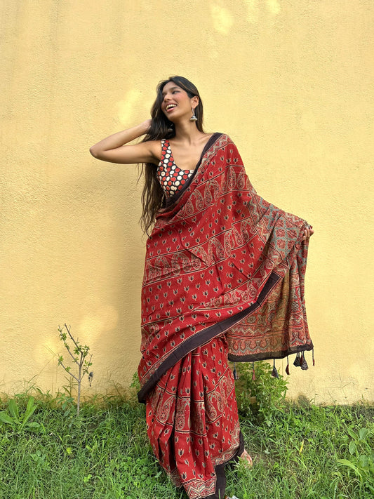 Kairi Lotus Garmi Waali saree